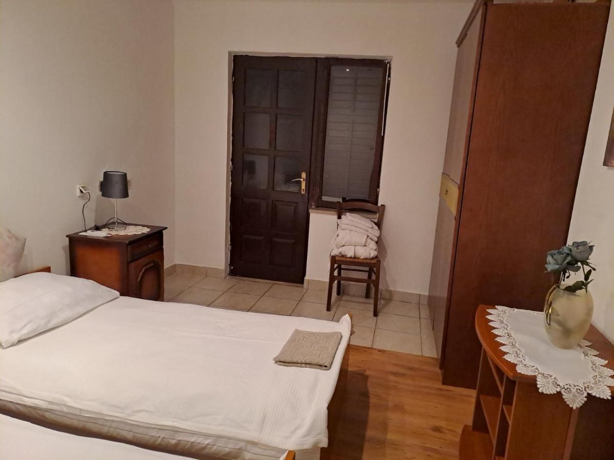 Amma Rooms Gruda Exterior photo