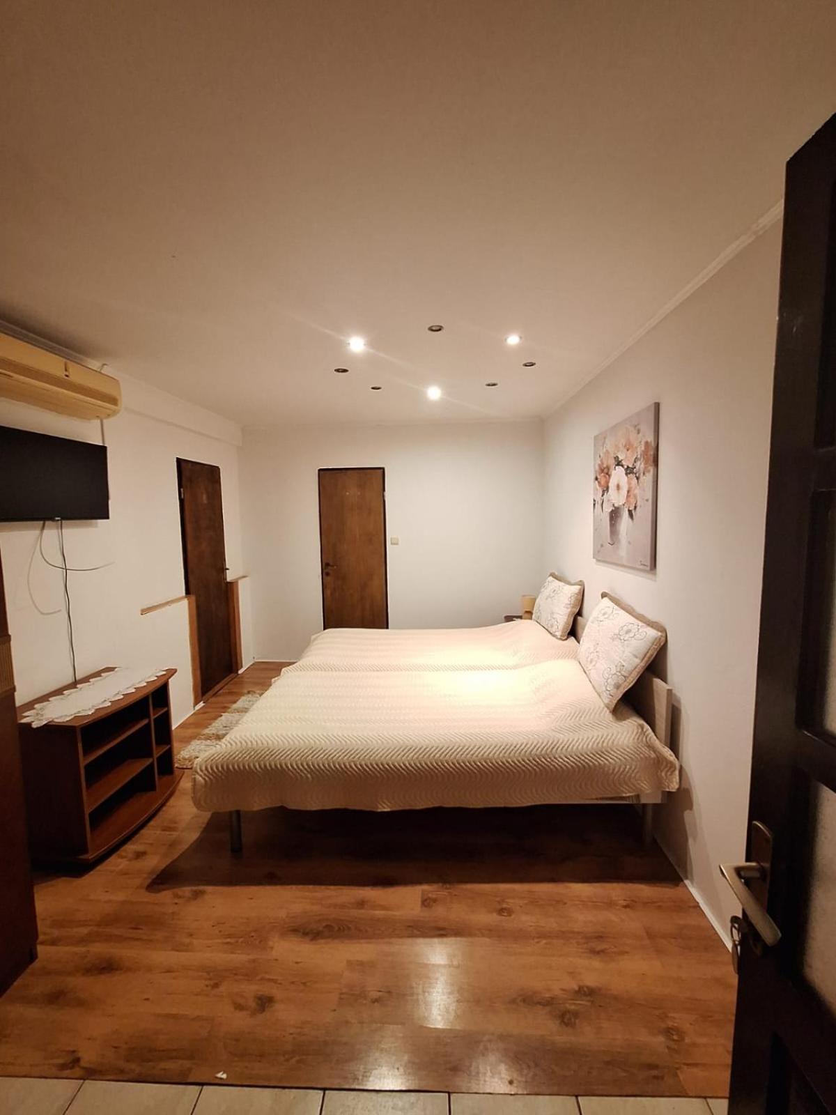 Amma Rooms Gruda Exterior photo