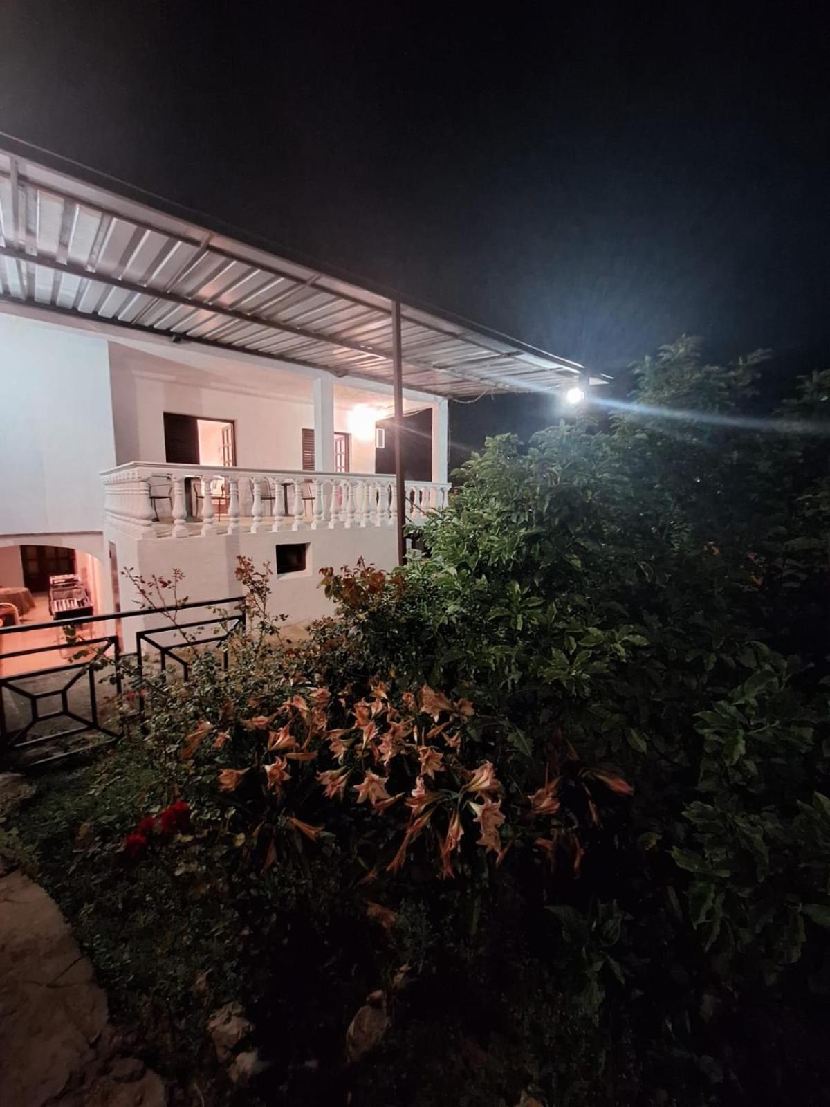 Amma Rooms Gruda Exterior photo